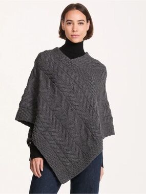 Supersoft Merino Knit Triangular Poncho☘️☘️🐑(R)